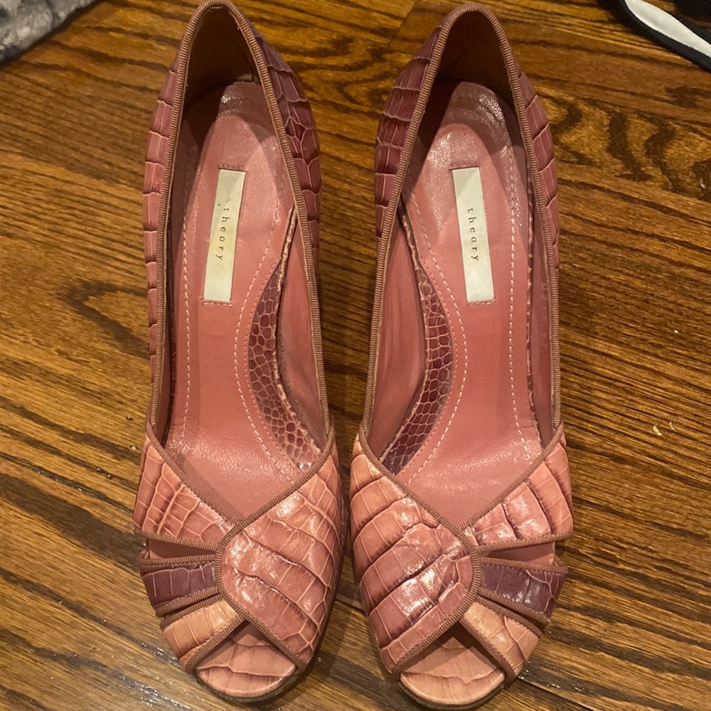 Theory woman’s blush heels size 37 worn a few times great condition